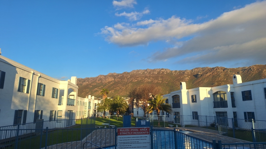 3 Bedroom Property for Sale in Gordons Bay Central Western Cape